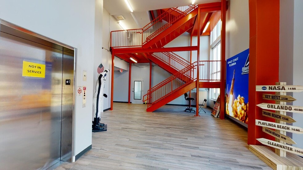 101 A Max Brewer Memorial Pky, Titusville, FL à vendre - Photo intérieure - Image 2 de 42