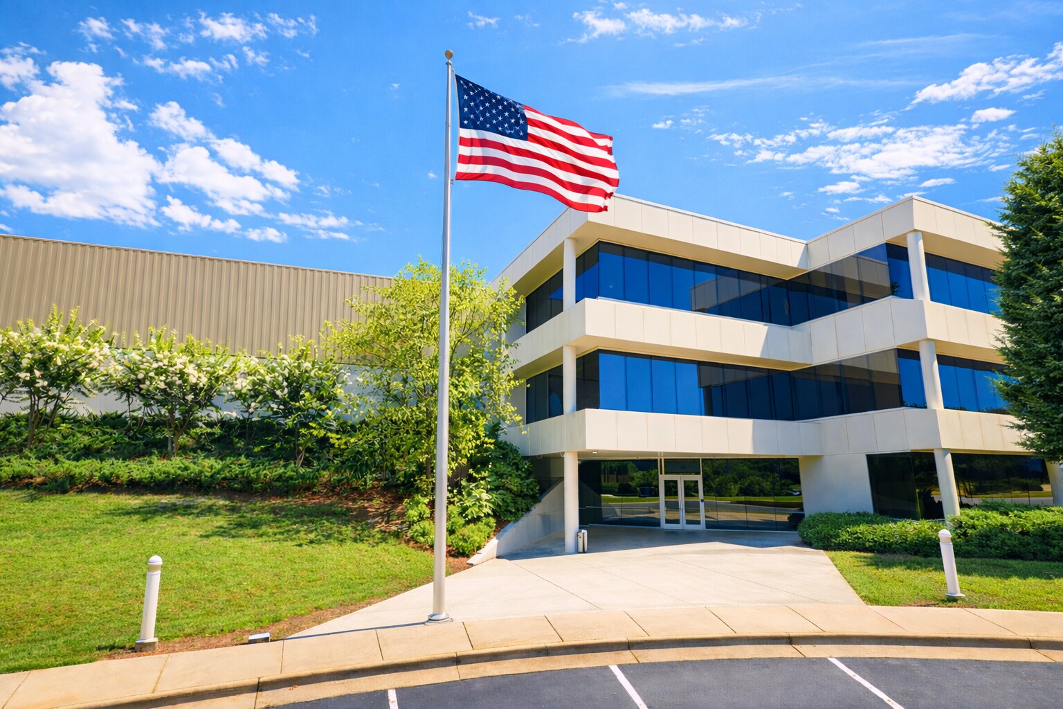 3440 Industrial Dr, Durham, NC à louer Photo principale- Image 1 de 13