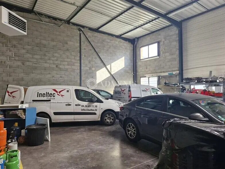 Flex dans Vénissieux à louer - Photo intérieure - Image 1 de 9