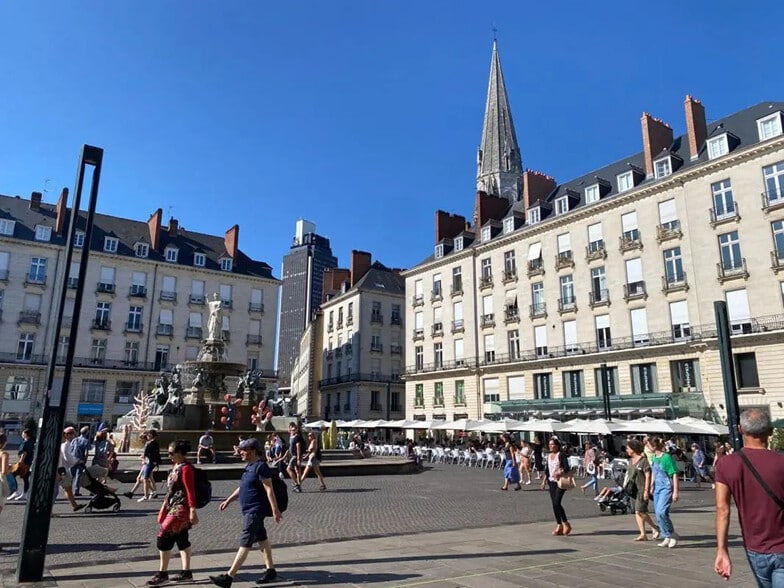 Commerce de détail dans Nantes à louer - Photo du bâtiment - Image 3 de 7