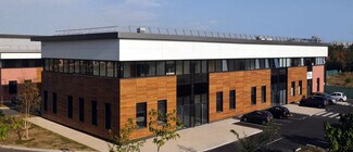 Plus de détails pour 6 Rue Du Commandant D'estienne D'orves, Villeneuve-la-Garenne - Bureau à louer