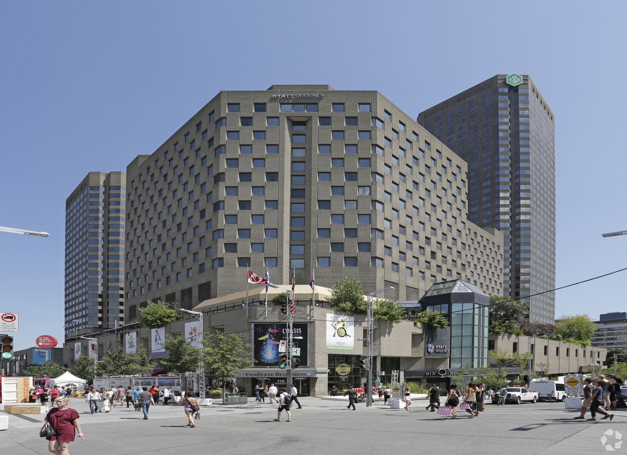 5 Complexe Desjardins, Montréal, QC for lease Primary Photo- Image 1 of 5