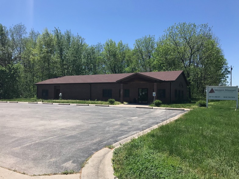 807 W 2nd St, Holden, MO for sale - Building Photo - Image 1 of 1