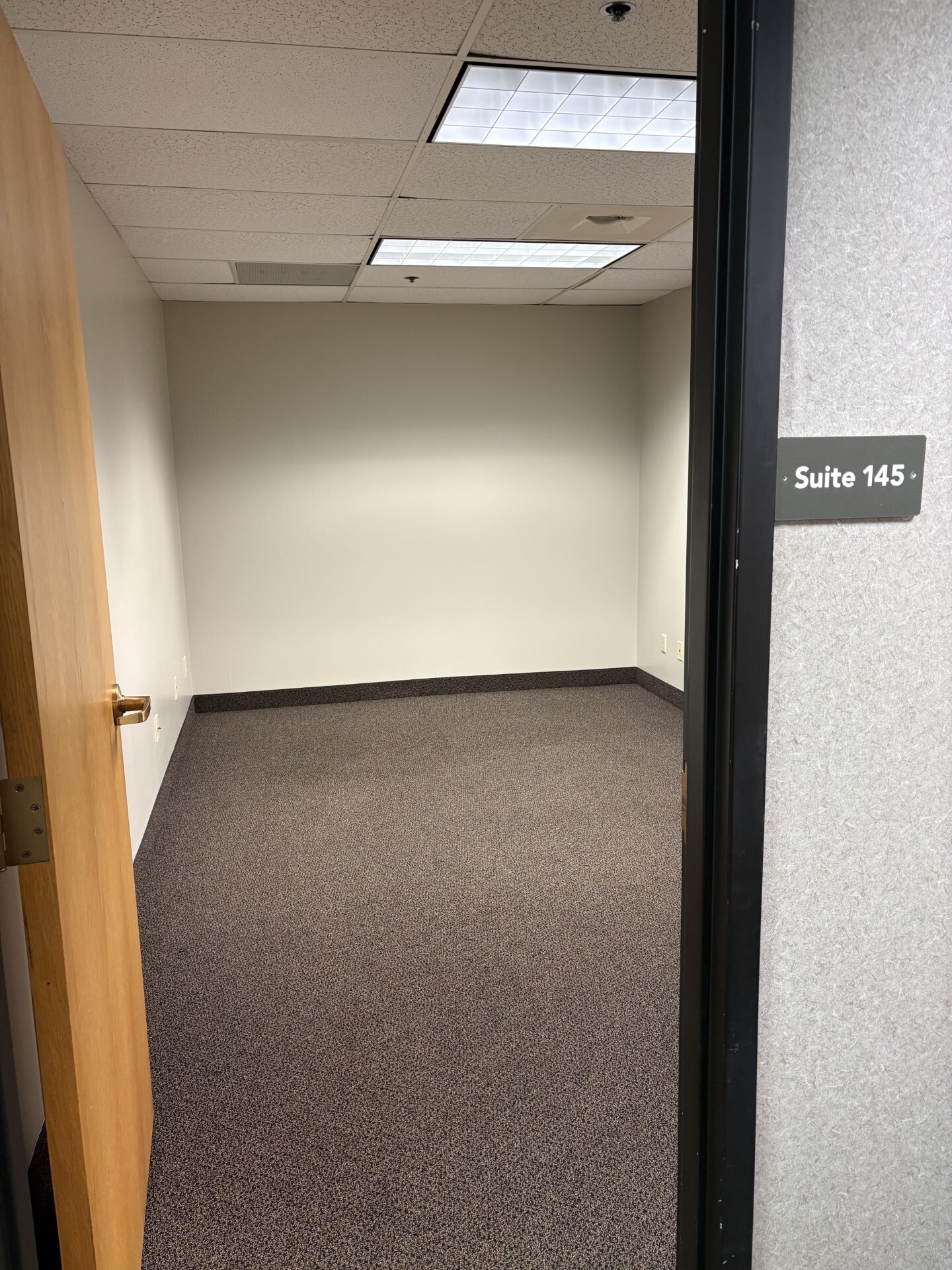 750 2nd St NE, Hopkins, MN for lease Interior Photo- Image 1 of 2