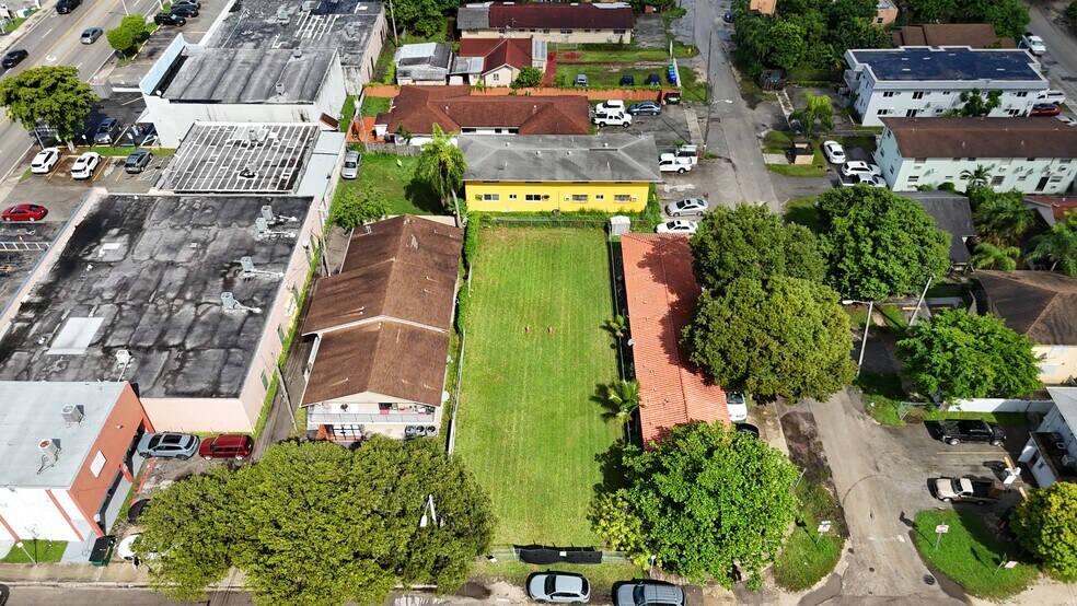 1941 NW 19th Ave, Miami, FL à vendre - Photo du bâtiment - Image 3 de 8