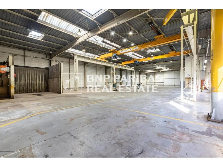 Bureau dans Lisses à louer - Photo du bâtiment - Image 3 de 14