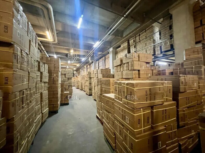 Flex dans Garges-lès-Gonesse à louer - Photo du bâtiment - Image 3 de 14