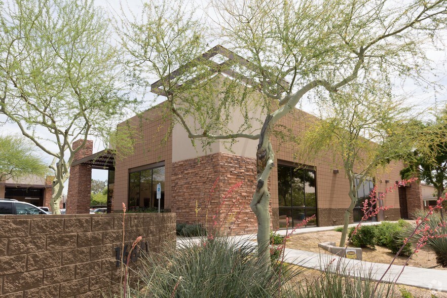 16843 N 31st Ave, Phoenix, AZ à louer - Photo du bâtiment - Image 3 de 6