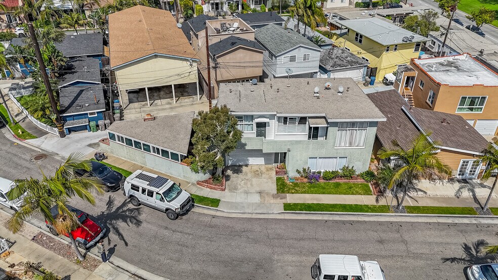 1521 Marine Ave, Seal Beach, CA à vendre - Photo du bâtiment - Image 3 de 25
