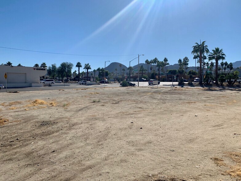 73796 Highway 111, Palm Desert, CA à vendre - Photo du bâtiment - Image 2 de 6
