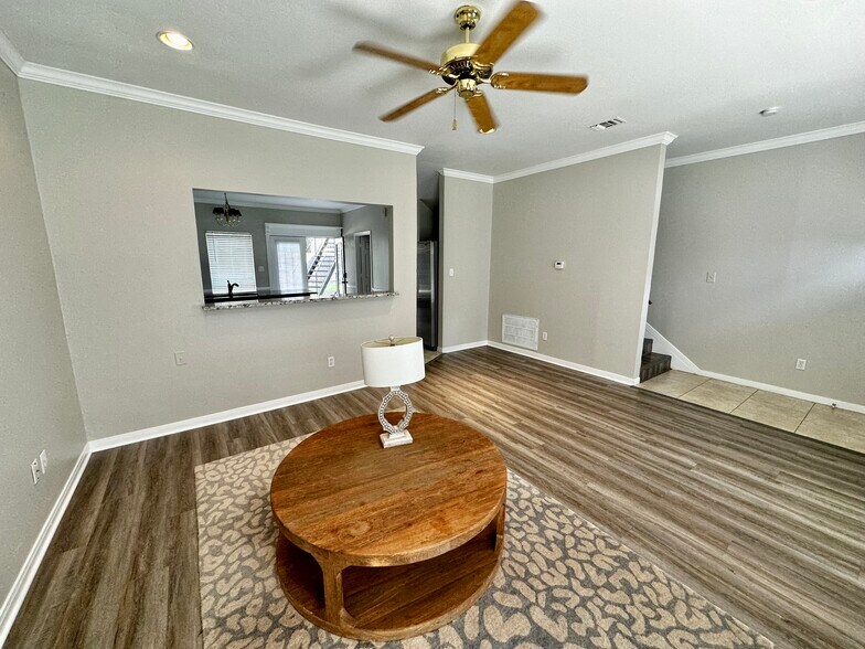 1902 S 8th St, Waco, TX à vendre - Photo du bâtiment - Image 3 de 13