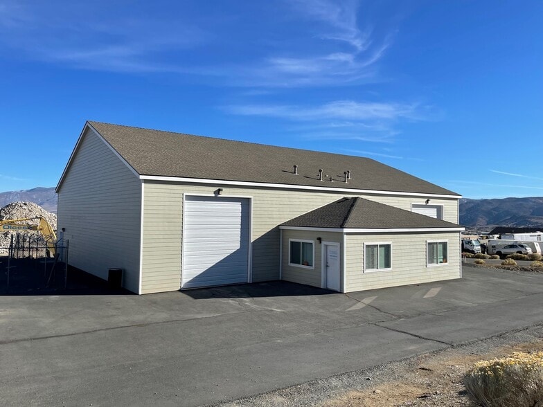 38 Cygnet Dr, Mound House, NV for lease - Building Photo - Image 2 of 6