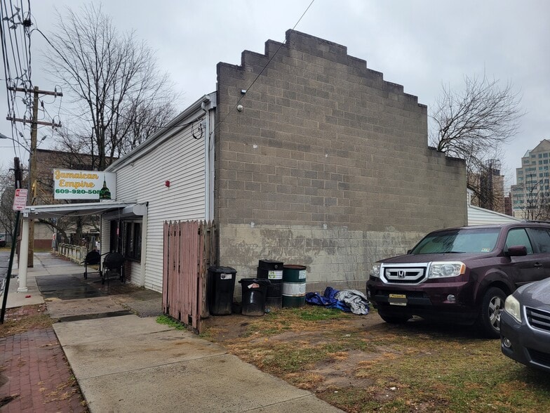 17 Spring St, Trenton, NJ for sale - Building Photo - Image 2 of 9