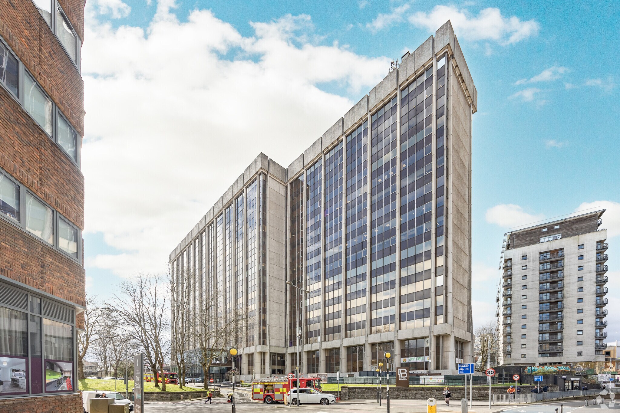 2 Fitzalan Rd, Cardiff for lease Building Photo- Image 1 of 67