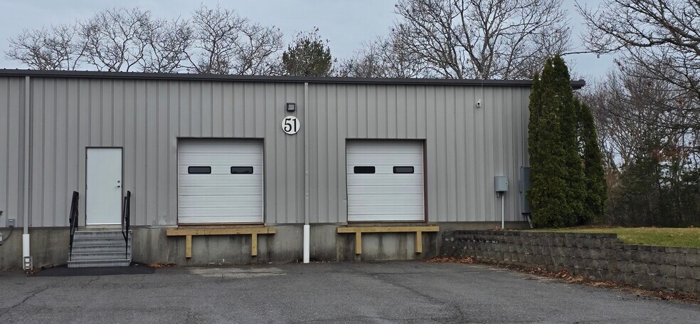 51 Jonathan Bourne Dr, Pocasset, MA à louer - Photo du bâtiment - Image 2 de 2