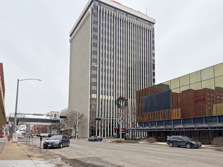 233 S 13th St, Lincoln, NE à louer - Photo du bâtiment - Image 3 de 18