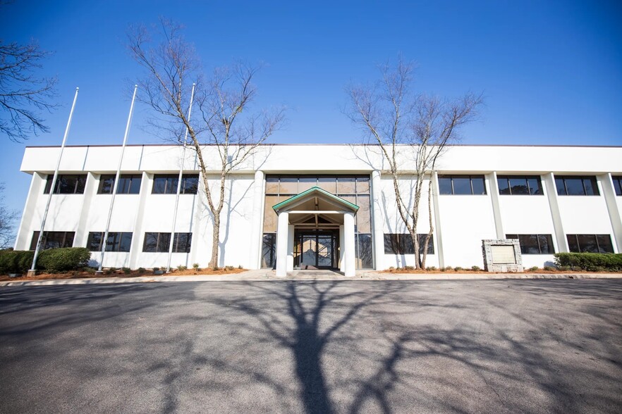 500 Beacon Pky W, Birmingham, AL for sale - Building Photo - Image 2 of 16