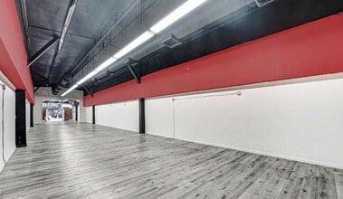 525 S Broadway, Los Angeles, CA for lease Interior Photo- Image 2 of 3
