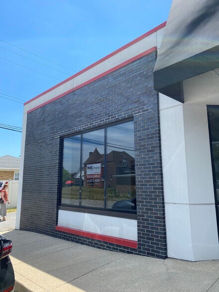 1703 Calumet Ave, Whiting, IN à louer - Photo du bâtiment - Image 2 de 9