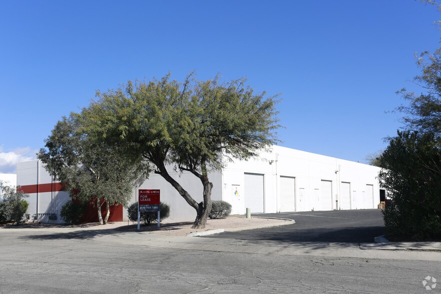 2341 S Friebus Ave, Tucson, AZ for lease - Building Photo - Image 1 of 6