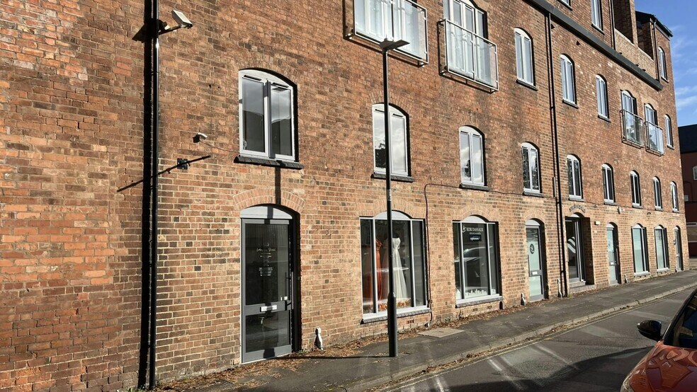 Wharf St, Warwick à louer - Photo du bâtiment - Image 2 de 17
