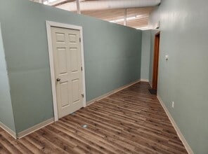 4013-4015 Lien Rd, Madison, WI à louer Photo intérieure- Image 2 de 8