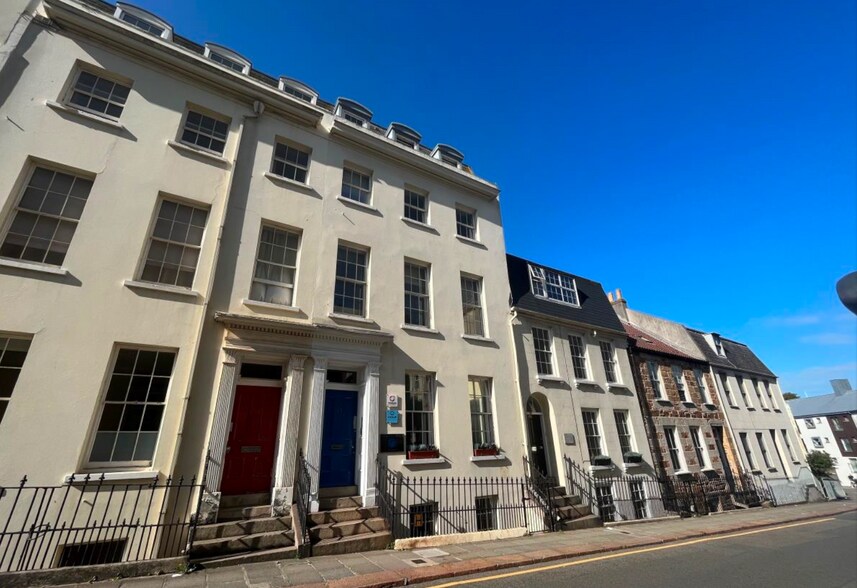 25 Pier Rd, Jersey à vendre - Photo principale - Image 1 de 1