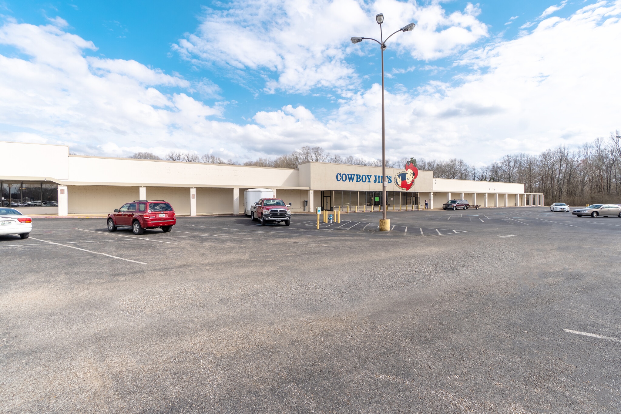 1320-1328 S Highland Ave, Jackson, TN for lease Building Photo- Image 1 of 65