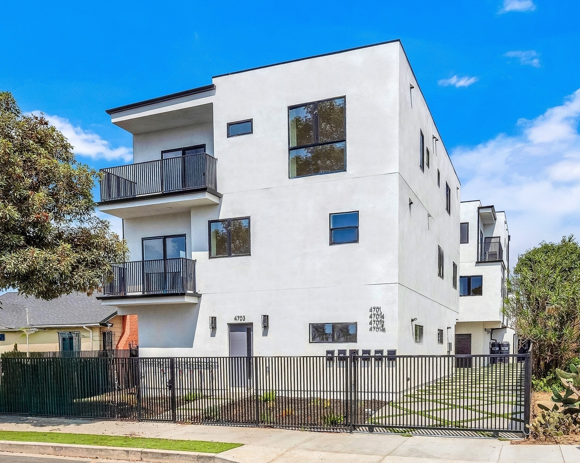 4701 Saturn St, Los Angeles, CA for sale Building Photo- Image 1 of 39