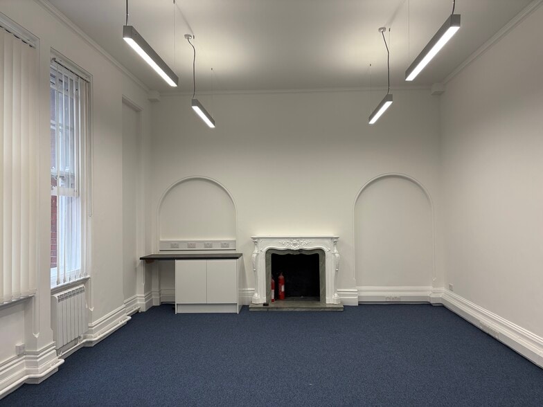 250-250A Kings Rd, London for lease - Building Photo - Image 3 of 4