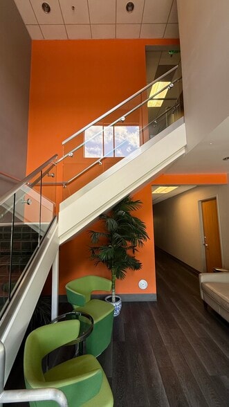 5933 Coronado Ln, Pleasanton, CA for lease - Lobby - Image 2 of 9