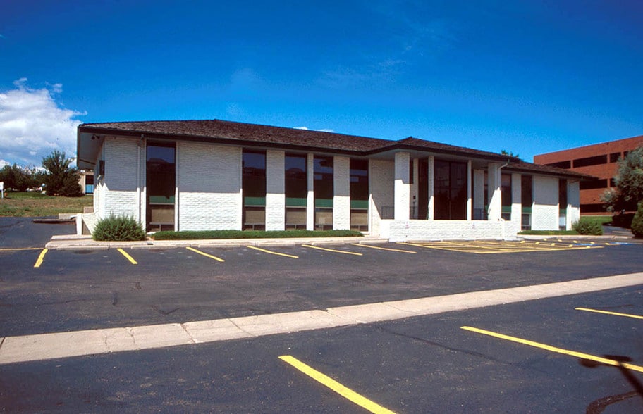 12157 W Cedar Dr, Lakewood, CO for lease - Building Photo - Image 2 of 7