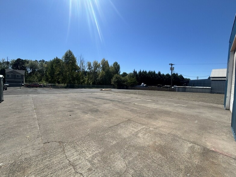 10645 NW 318th Pl, North Plains, OR for lease - Building Photo - Image 3 of 4