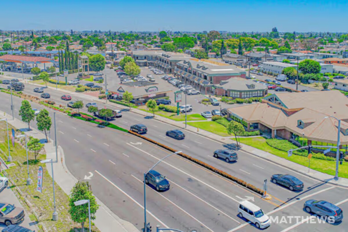 7300-7340 Firestone Blvd, Downey, CA à louer Photo du bâtiment- Image 1 de 4