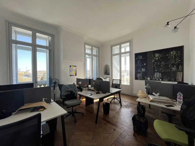 Bureau dans Bordeaux à louer - Photo intérieure - Image 3 de 9