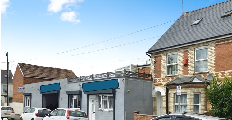 7-13 Alma St, Reading à vendre - Photo du bâtiment - Image 3 de 16