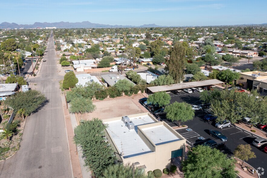 1601-1655 N Swan Rd, Tucson, AZ à vendre - Photo du bâtiment - Image 2 de 5