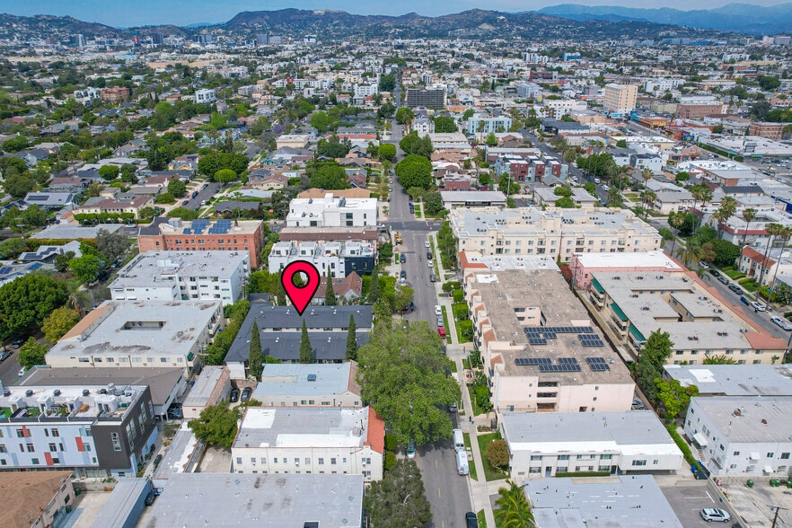 127 S St Andrews Pl, Los Angeles, CA for sale - Building Photo - Image 2 of 15