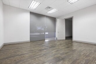 3402 73rd St, Lubbock, TX for lease Interior Photo- Image 2 of 7