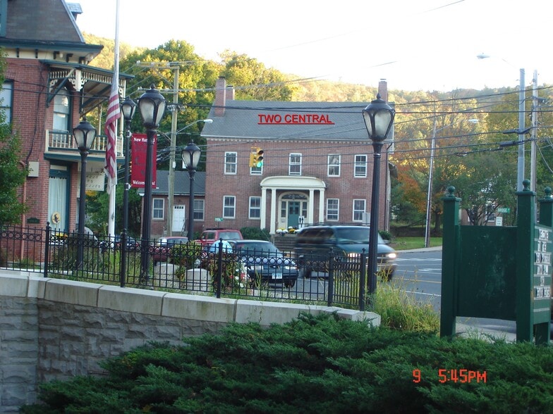 2 Central Ave, New Hartford, CT for lease - Building Photo - Image 3 of 3