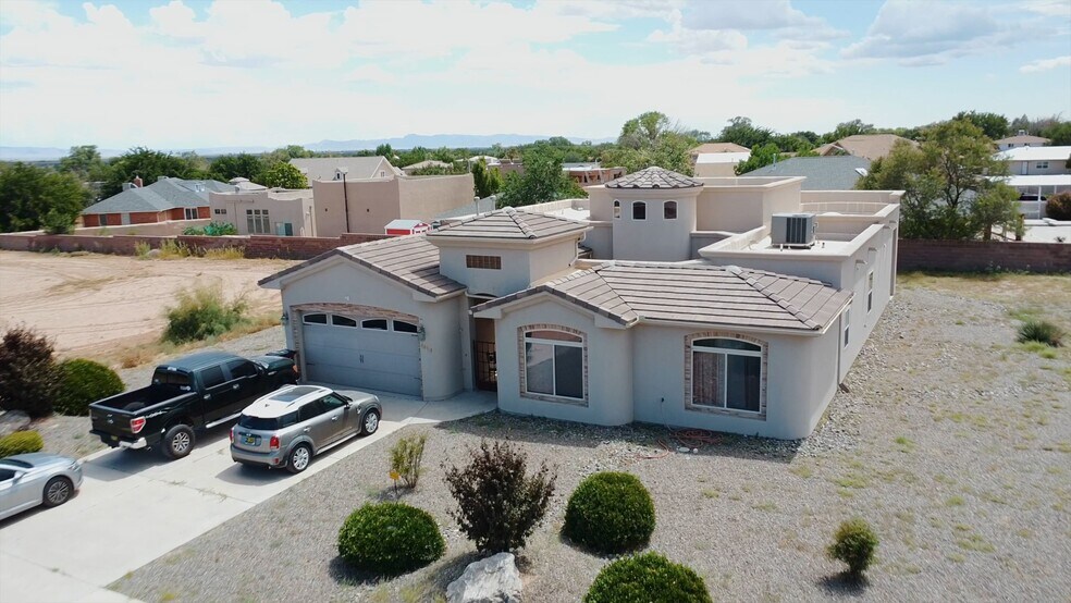 407 S Mesa Rd, Belen, NM à vendre - Vidéo sur l’inscription commerciale - Image 2 de 3