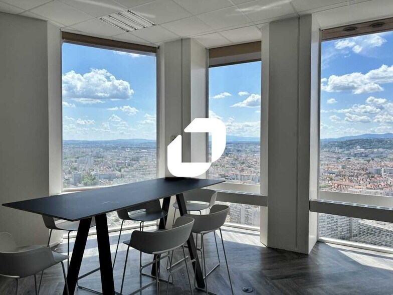 Office in Lyon for lease - Interior Photo - Image 3 of 17
