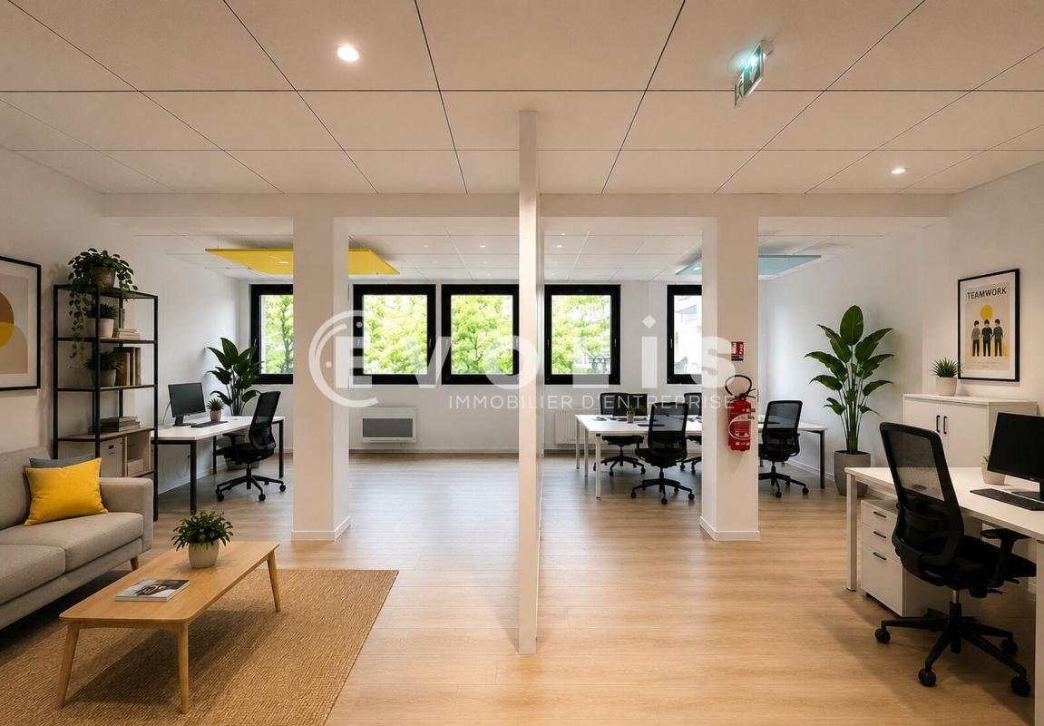 Office in Montrouge for sale Interior Photo- Image 1 of 12