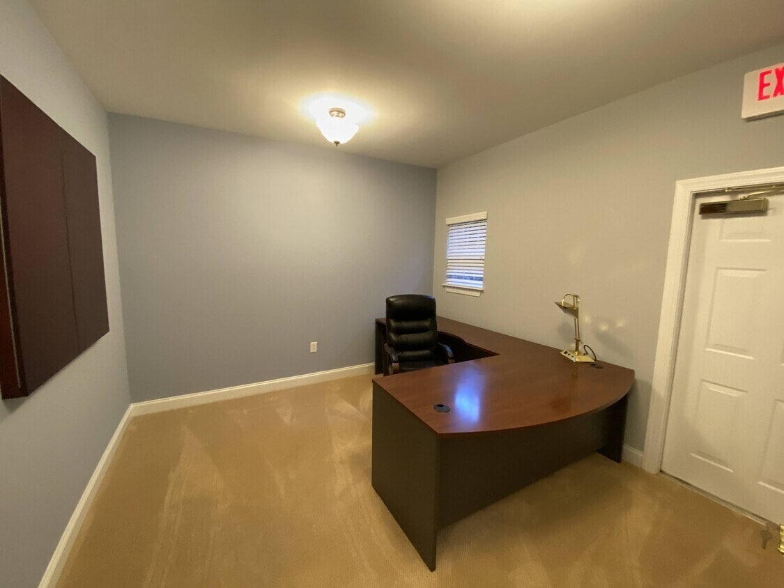 3041 Berks Way, Raleigh, NC for lease Interior Photo- Image 1 of 1