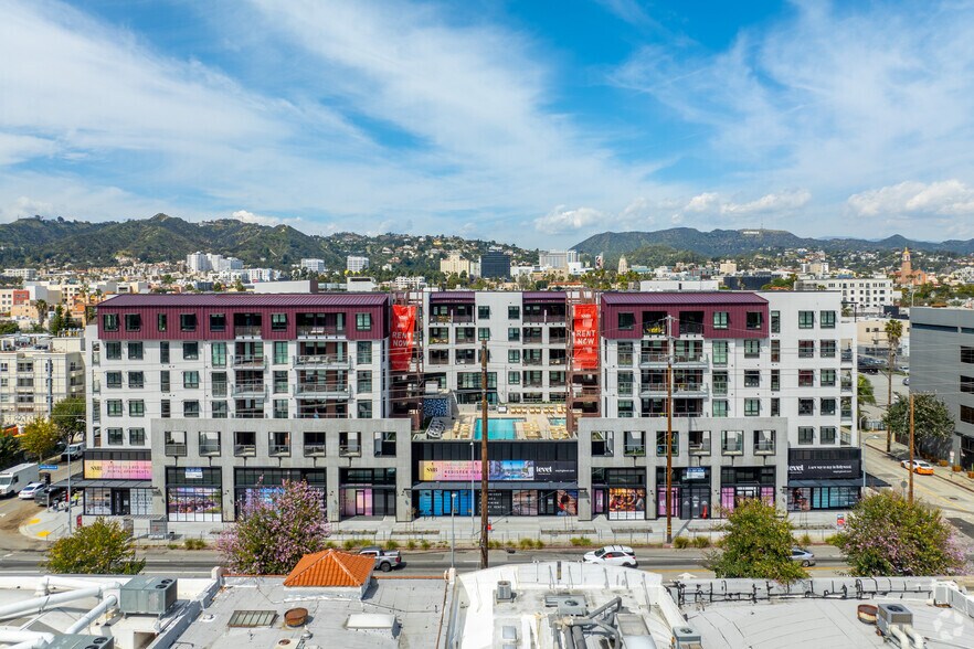 6933 Santa Monica Blvd, Los Angeles, CA à louer - Photo du bâtiment - Image 2 de 42