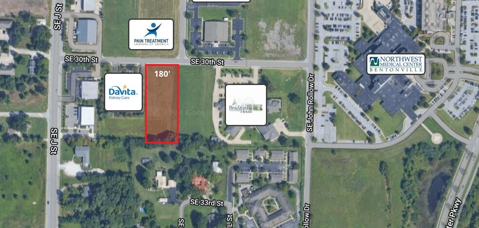 1.70 Acres SE 30th St, Bentonville, AR à vendre - Photo du bâtiment - Image 1 de 1