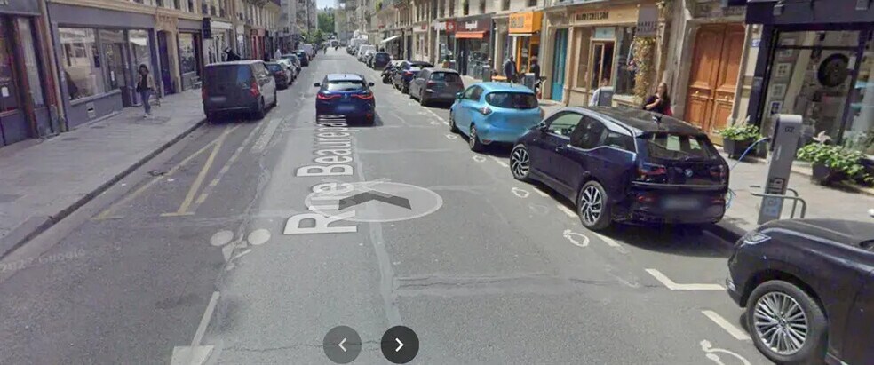 Retail in Paris for lease - Building Photo - Image 2 of 4