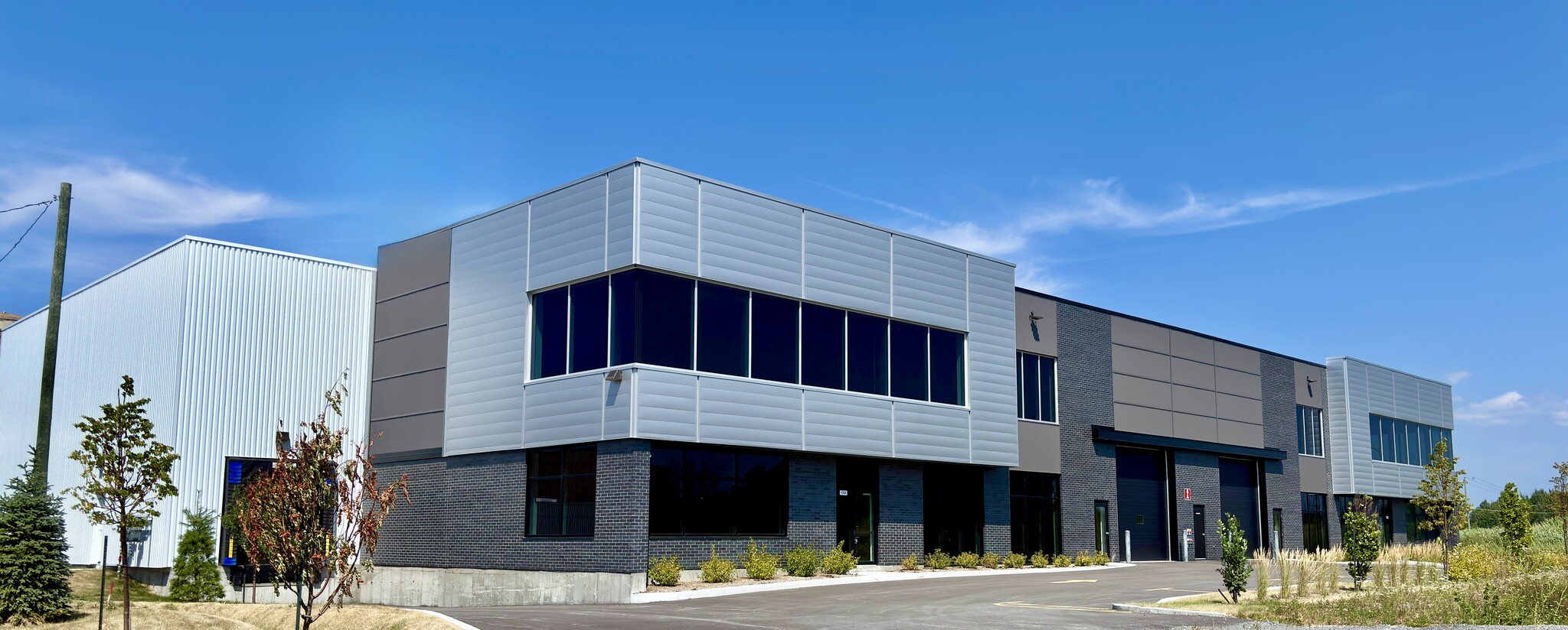 100 Rue Robert-Mckenzie, Beauharnois, QC for lease Building Photo- Image 1 of 11