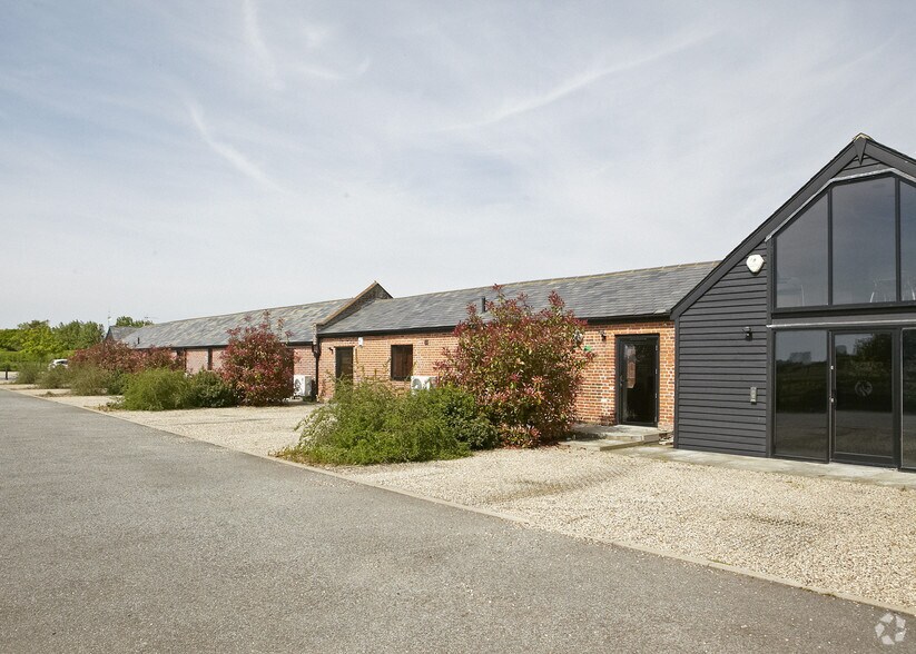 Langham Ln, Langham à vendre - Photo du bâtiment - Image 2 de 10