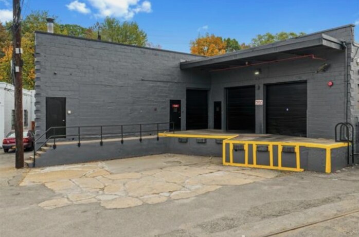 500 Ogden Ave, Mamaroneck, NY à louer - Photo du bâtiment - Image 2 de 3